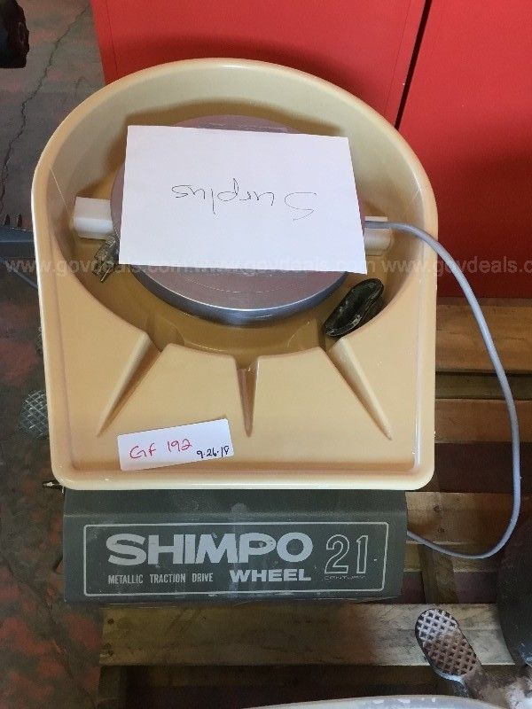 Shimpo 21 Potters Wheel with Metallic Traction Drive | GovDeals