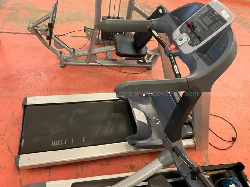 Precor 946i online treadmill