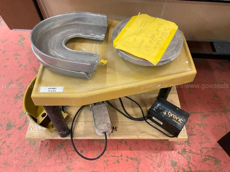 Brent Classic Model B Pottery Wheel | AllSurplus