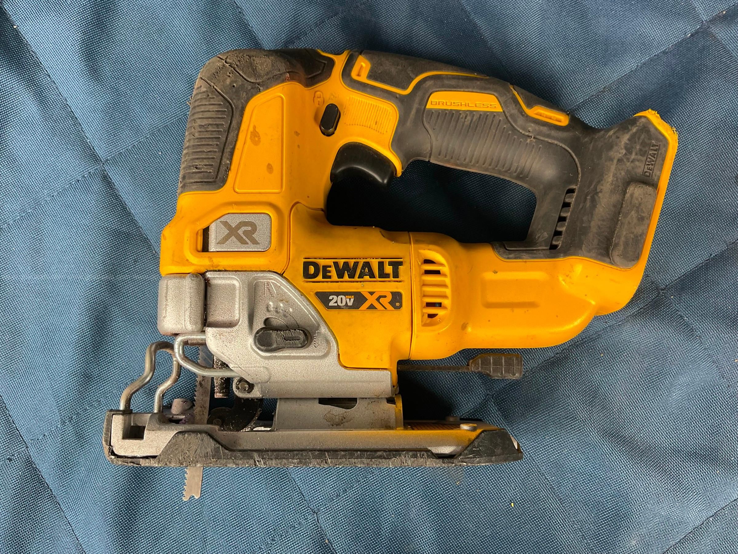 Dewalt Cordless Variable Speed Jig Saw Model DCS334 GovDeals