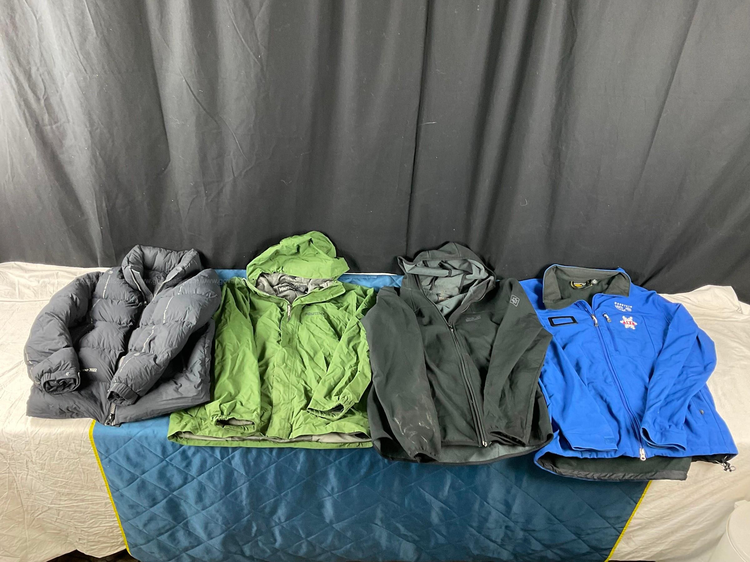 4 - Fashion Jackets: Jack Wolfskin Size L, Mountain Hard Wear Size