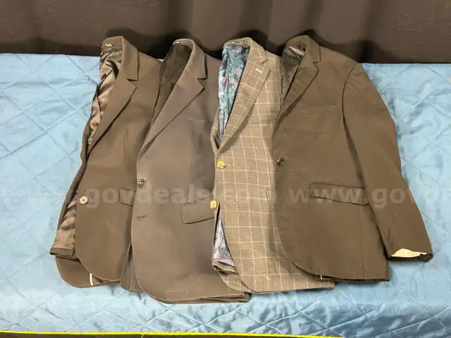4 - Fashion Suit Jackets Labeled: Cooper N Nelson 38R, Indochino, Murphy N Hartelius 42R &#x26; Fourmy