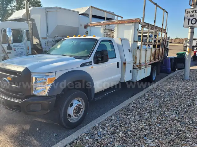 2016 Ford F-550 Stake Bed Truck w/ Lift Gate