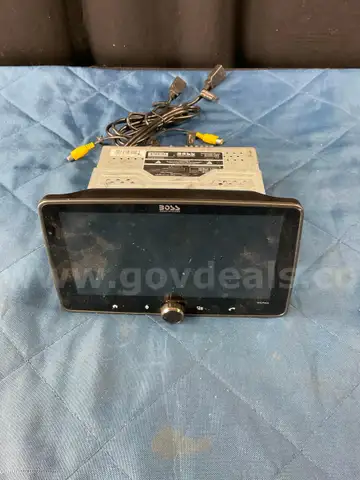 Boss Audio Wireless Car Stereo Model BCPA8, 8&#x22; Single Din Touchscreen, Untested