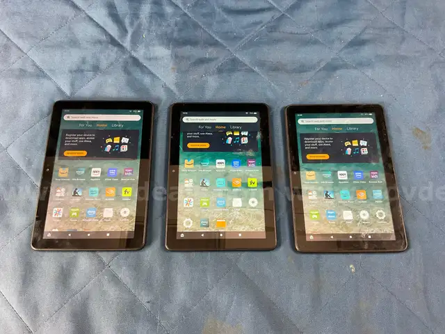 3 - Amazon Fire (Unlocked) HD 8 Tablets, 10th Gen 25 GB Model K72LL4, All Power On (1 - Cracked Screen)
