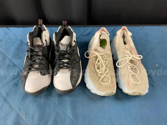 2 - Fashion Shoes Labeled Nike