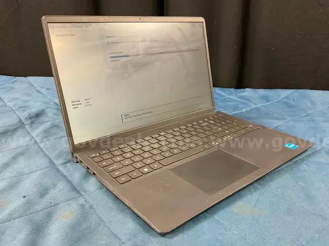 Dell Inspiron 15 Laptop Model P112F, Powers On