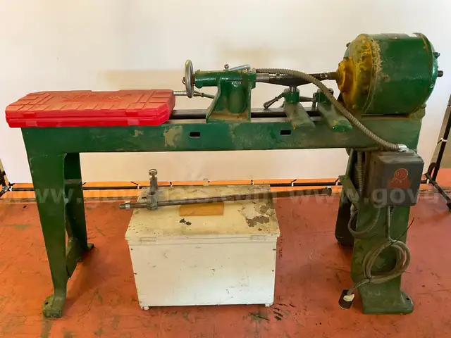 Vintage J.A. Fay &#x26; Egan Lathe, Model 400 With 1/2 HP 220V 3 Phase Motor &#x26; Accessories