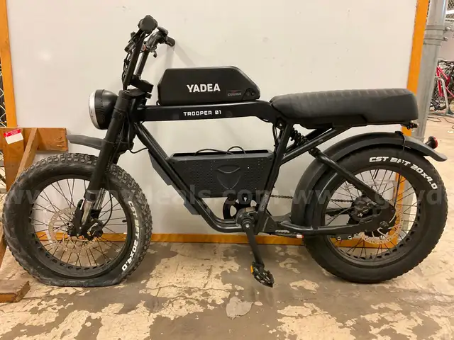 Yadea Trooper 01 Class 2 Electric Bicycle (Powers On With Battery &#x26; Charger), CT 17&#x22;