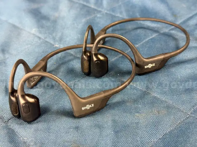 2 - Shokz Bluetooth Wireless Headphones: Open Run Mini Model S811