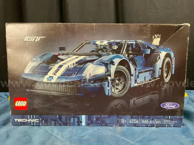 LEGO Technic Ford GT Set With Box, Model 42154