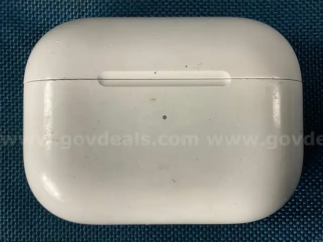 Apple AirPods Pro Gen 2 with MagSafe Charging Case (Lightning) Model 2700