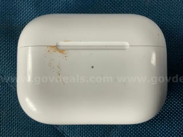 Apple AirPods Pro Gen 2 with MagSafe Charging Case (USB-C) Model A2968