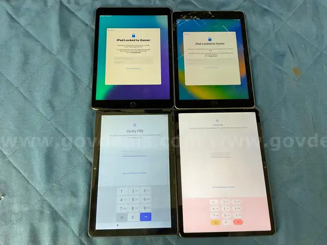 4 - Tablets (User-Locked) 2 - Onn &#x26; 2 - Apple iPads