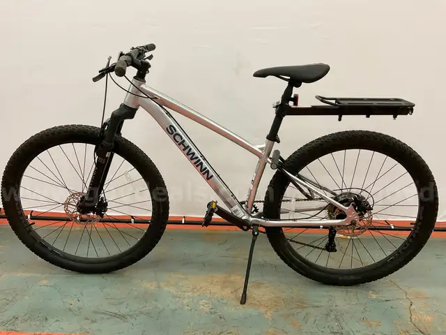 Schwinn Axum Sport 27.5&#x22; Bicycle, CT 15&#x22;