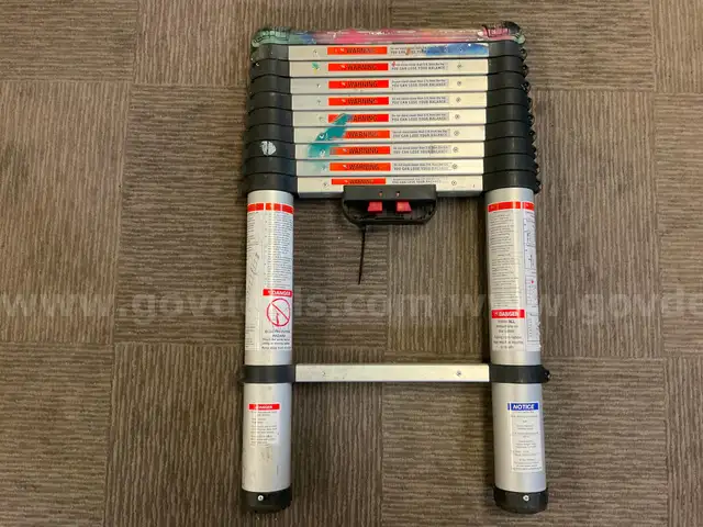 Harbor Freight 10.8&#x27; Telescopic Ladder