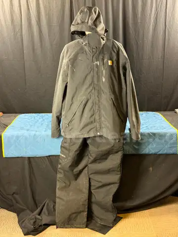 Carhartt Storm Defender Jacket with Carhartt Yukon Extreme Insulated Biberalls