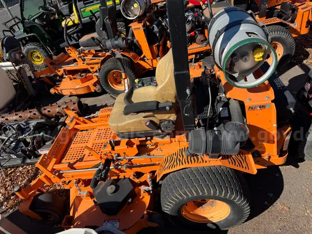 2019 Scag Zero Turn Mower, Model STT11-61V25CH-IP-EFI