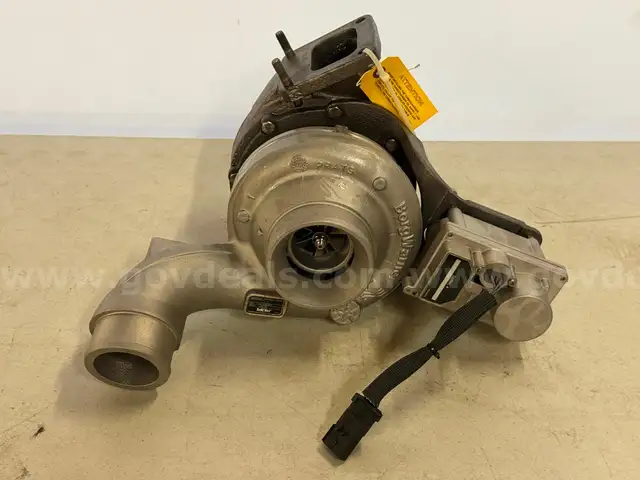 Navistar International Remanufactured Turbo Charger Kit, Model: F5010581R91