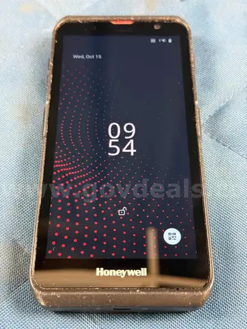 Honeywell Portable Handheld Computer, Model: EDA52 (Powers On)