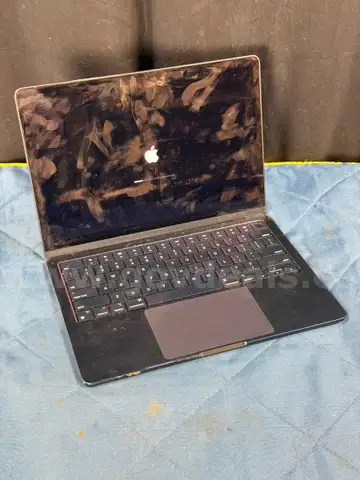 Apple MacBook Air A2681 Laptop (Powers On)