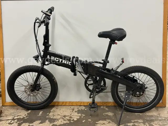 Lectric XP Lite Folding Electric Bicycle, CT 12&#x22; (Battery Included, Missing 1 - Pedal)