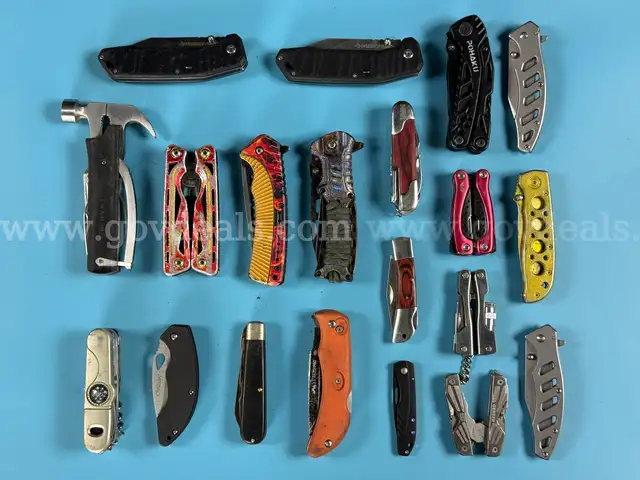20 - Misc. Folding Knives