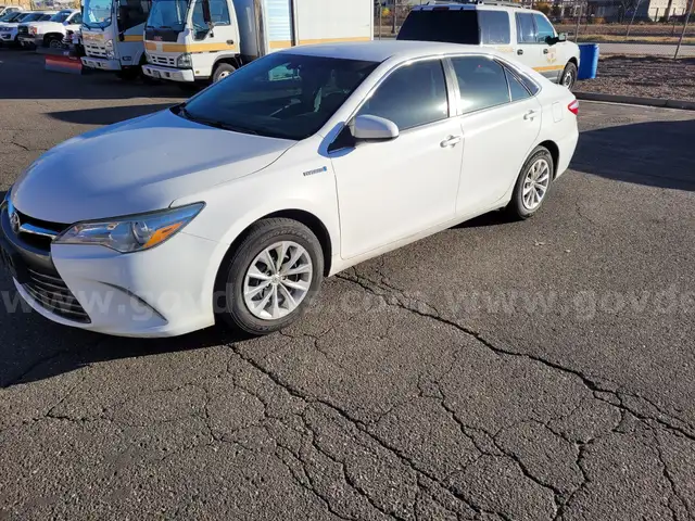 2015 Toyota Camry Hybrid