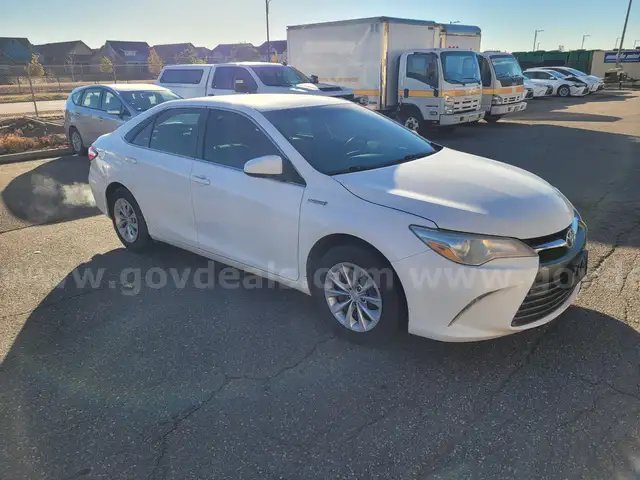 2015 Toyota Camry Hybrid