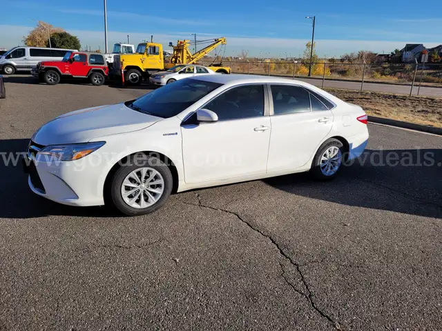 2015 Toyota Camry Hybrid