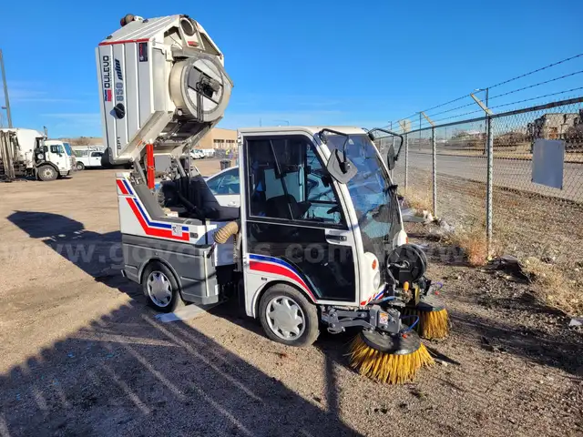 2015 Dulevo 850 Diesel Mini Sweeper (NO TITLE)