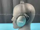 Bose QuietComfort 25 Acoustic Noise Cancelling Wired Headphones Model QC25 with Cables and Charging Case, Powers On