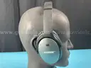Bose QuietComfort 25 Acoustic Noise Cancelling Wired Headphones Model QC25 with Cables and Charging Case, Powers On