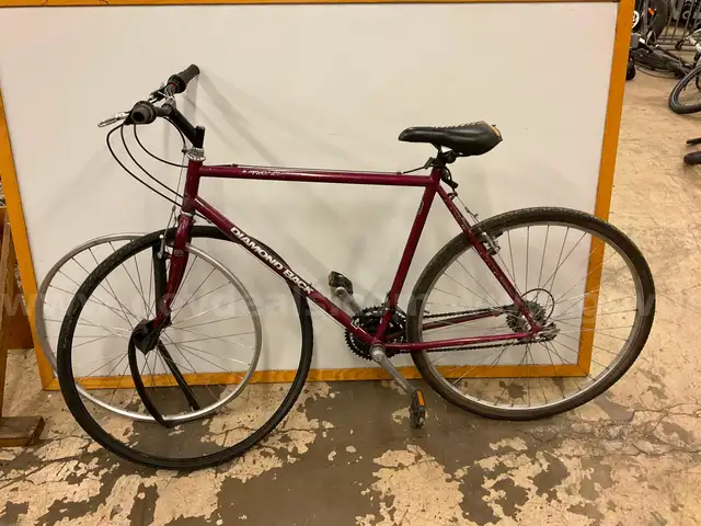 Diamondback Approach Bicycle, CT 21" (Front Tire Damaged)