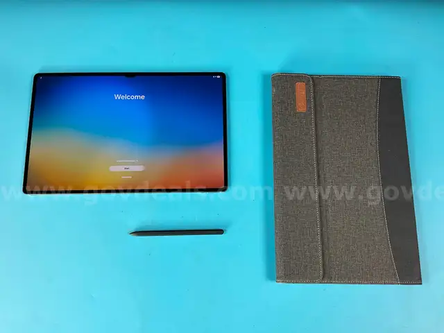 Samsung Tablet (User Locked) Model SM-X910 256 GB with Case/Cover and Samsung Stylus Pencil, Powers On