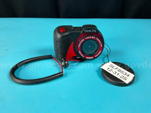 Sealife Micro 2.0 Under Water Camera, Powers On, No Power Cable Included