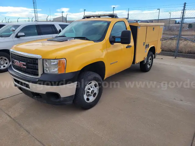 2013 GMC Sierra 2500HD 4WD Utility Truck (CNG Only)