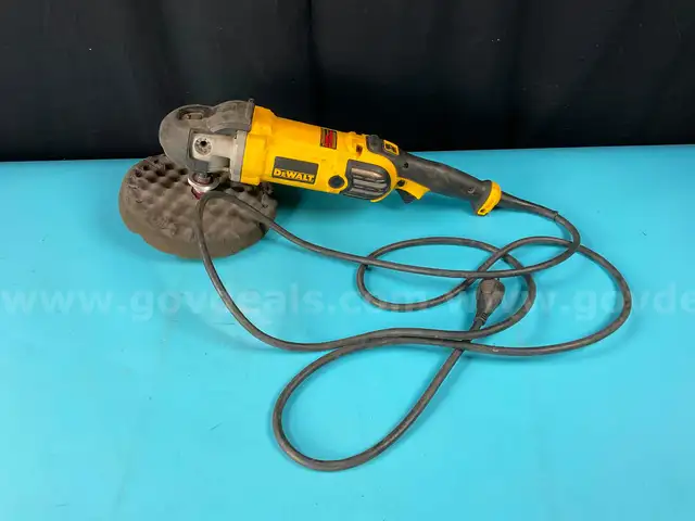 DeWalt Corded 7"/9" Polisher Model DWP849X with Attachments, Powers On