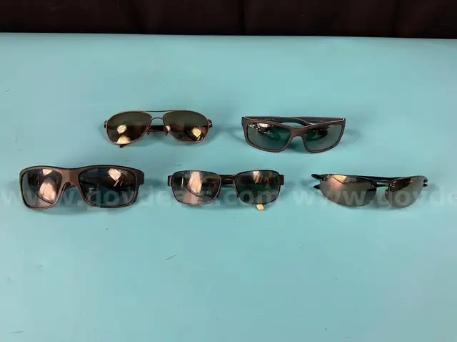 5 - Fashion Sunglasses Labeled Maui Jim