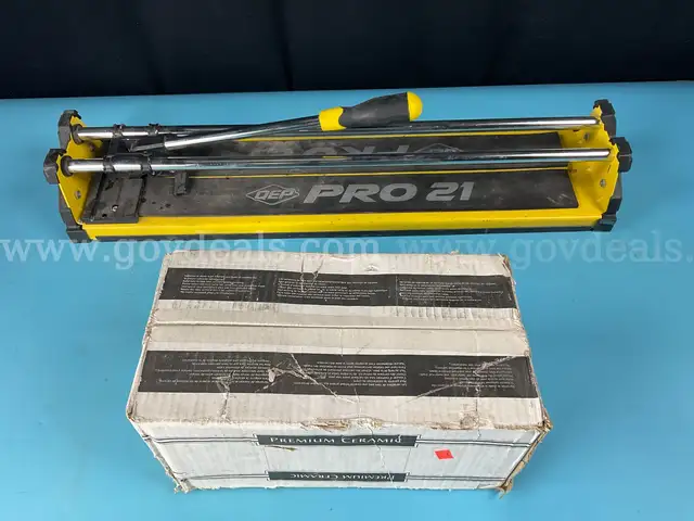 QEP Pro 21 Tile Cutter with Box of 86 - White 3" x 6" Tiles
