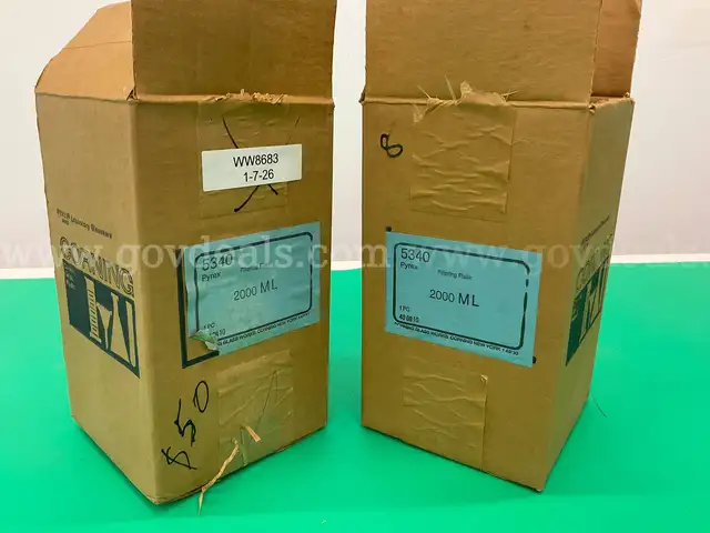 2 - Corning Pyrex 2000ml Filtering Flask Model 5340 in Boxes