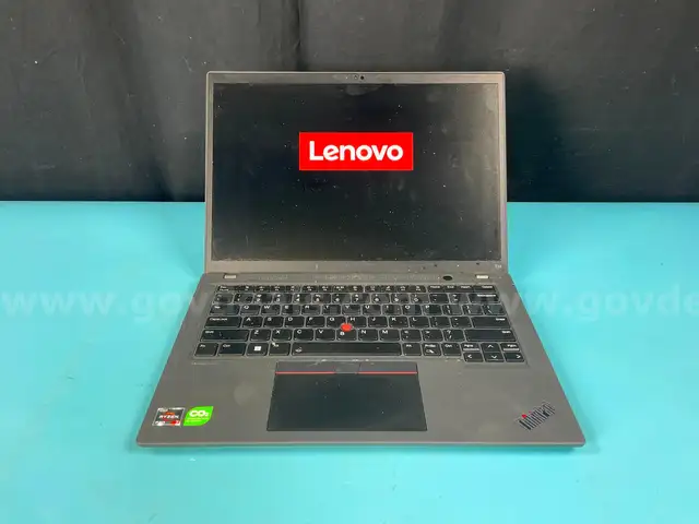 Lenovo ThinkPad T14 Gen 4 Laptop Model 21K4S18P00, Powers On (Some Wear and Tear)