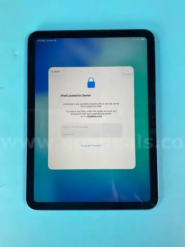 Apple iPad (User Locked) Model A2757, 256GB, Powers On