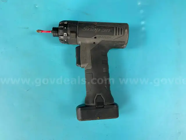 Snap-on Cordless Screwdriver, Model CTS861GM with 2.5ah Battery, Model CTB8174, Powers On