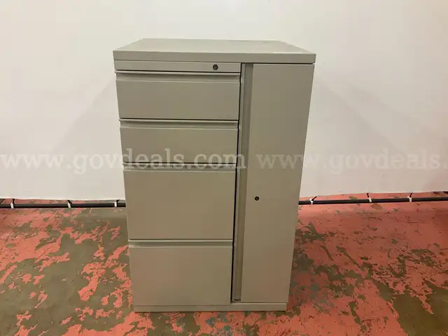 Herman Miller Meridian Vertical Tower with 4 - Drawers and 1 - Locker, Dimensions: 24" x 24" x 40" (No Keys)