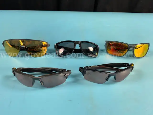 5 - Fashion Sunglasses Labeled as Oakley