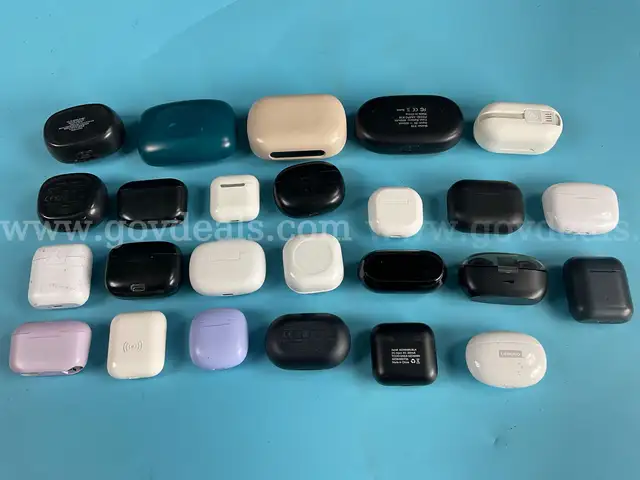 25 - Bluetooth Wireless Earbuds With Charging Cases