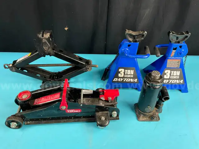 Lot of Vehicle Jacks
