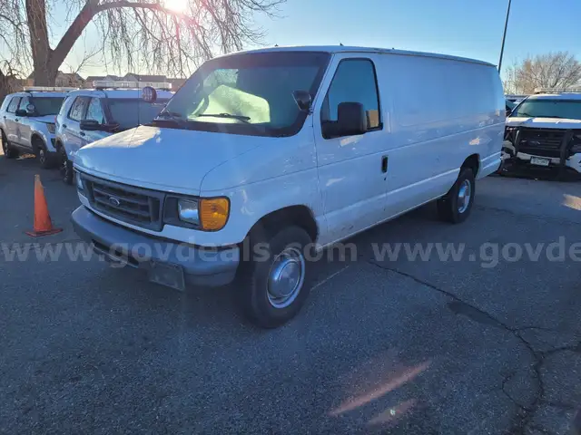 2006 Ford Econoline E350 Transport Van