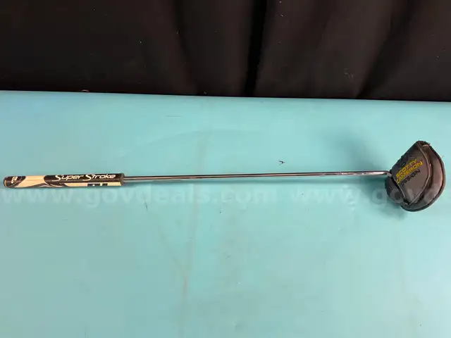 Titleist Scotty Cameron Design Phantom Golf Club Putter with Sock